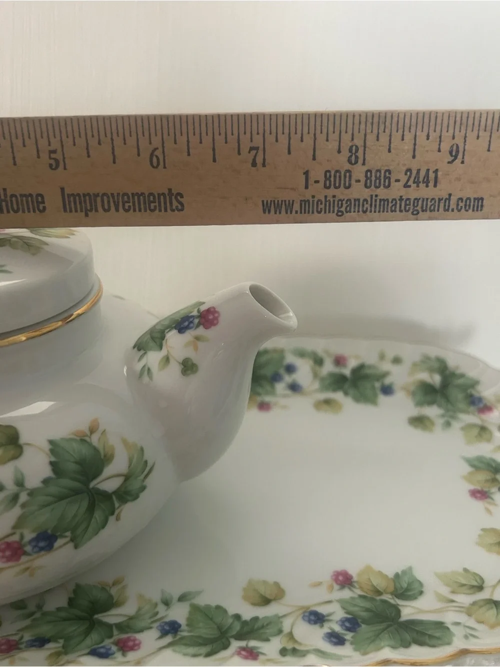 Andrea by Sadek Japan 2cup Teapot, Teacup & Serving Tray Raspberry Vine Pattern